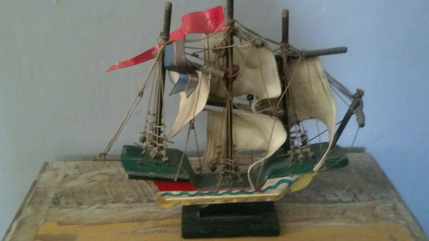 Vintage La Pinta Wooden Small 12" X 13" Collectible Handmade Ship