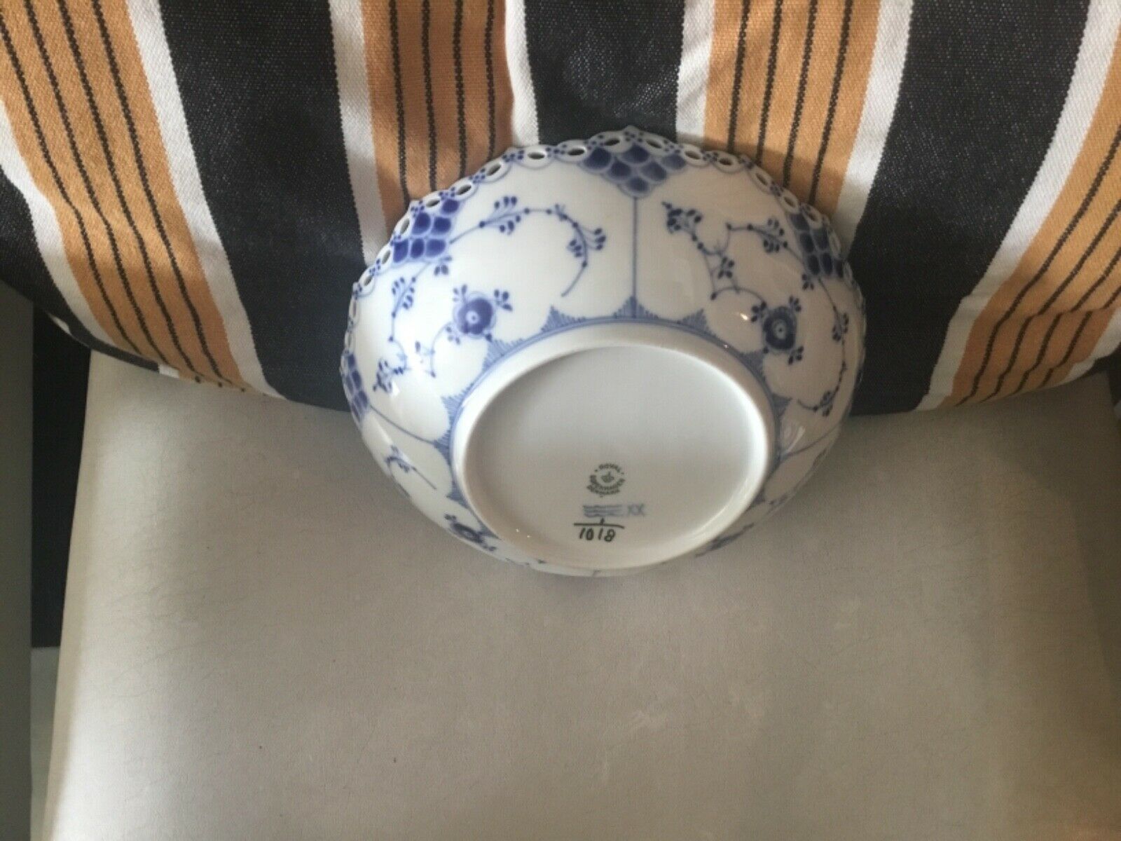 Vintage Royal Copenhagen Porcelain Blue Fluted Full Lace 8” Salad Bowl #1018