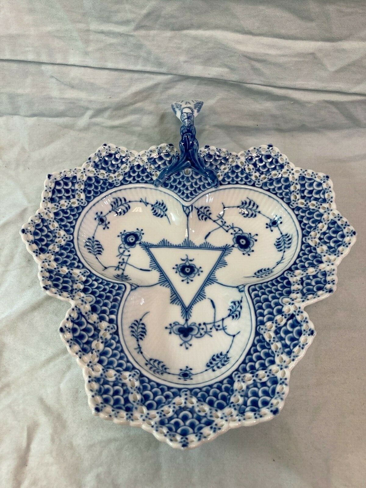 Vintage Royal Copenhagen Blue Fluted Full Double Lace Pickle Triangle Dish